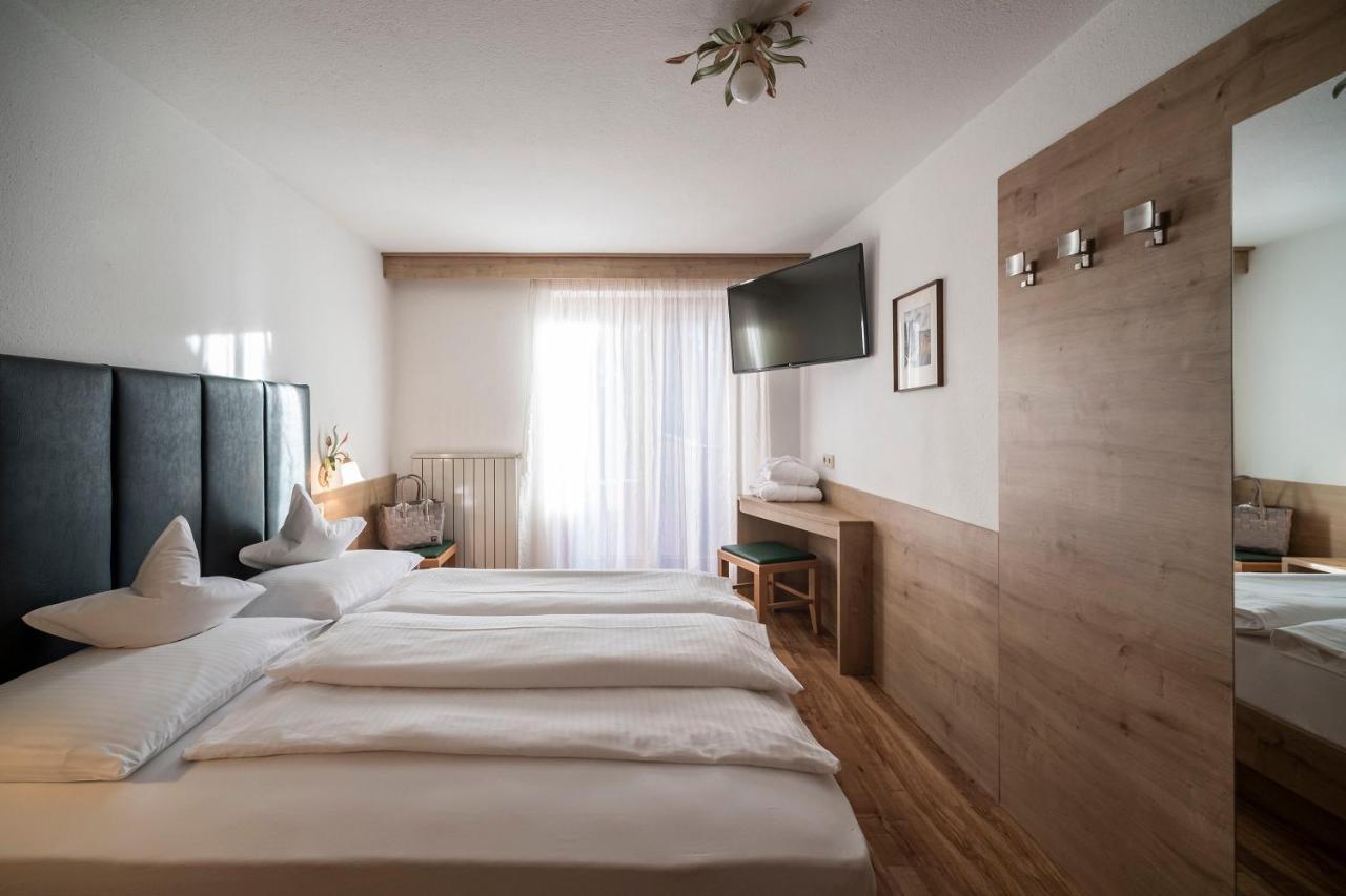 Hotel Plan Murin ลาวาลเล ภายนอก รูปภาพ